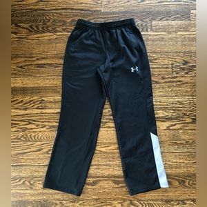 Under Armour boys sweatpants, size M